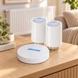 Kit Reecomer SM-HUB-TRAT cu gateway și două capete termostatice, într-un living